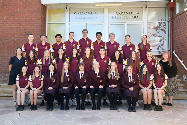 Narrandera High Year 12 students 2025 with year advisor and principal